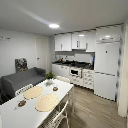 Apartment Centrico A Metros De La Playa A Coruna