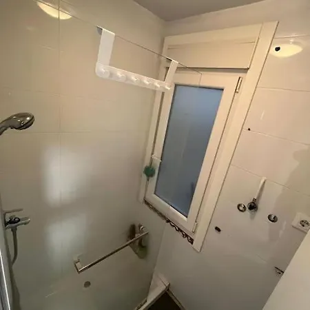 Apartment Centrico A Metros De La Playa A Coruna